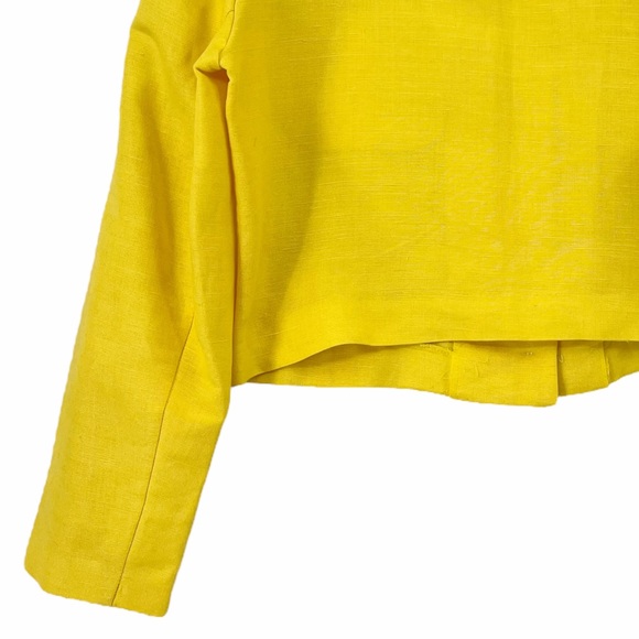 Vintage Linen Blend Cropped and Boxy Blazer Shacket by Diana Hartman Made in USA - Picture 9 of 16